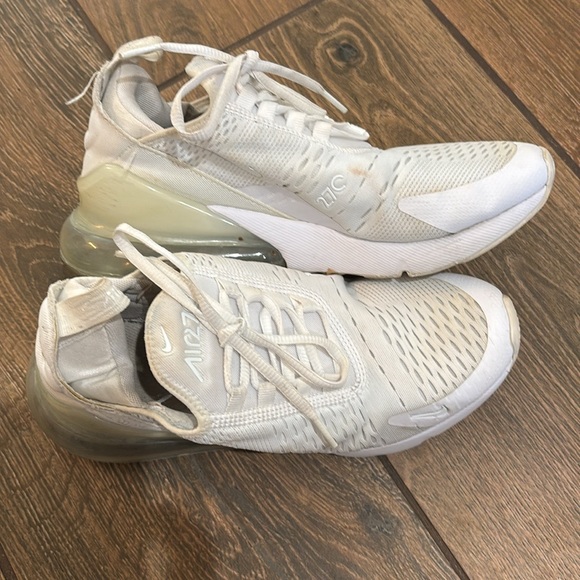 Nike Air Max 270. Size 6 Youth or Size 7 Women’s - Picture 11 of 11